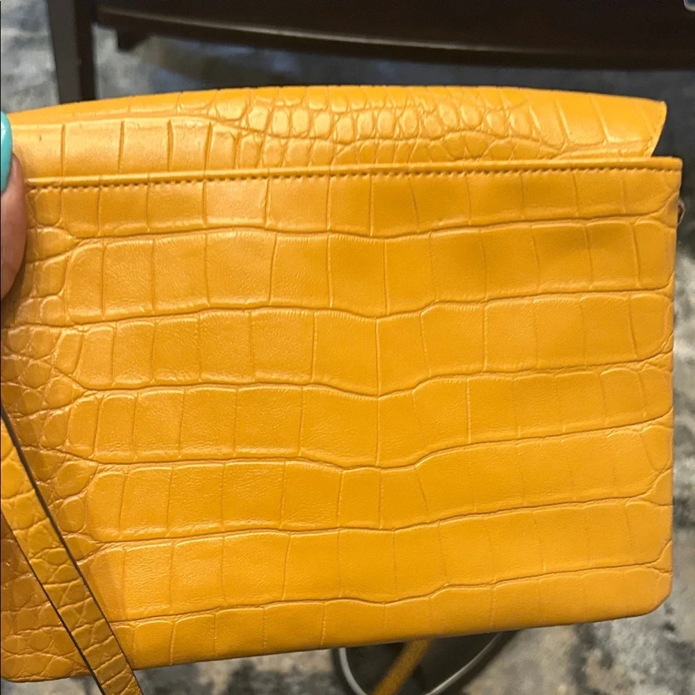 H&M Mustard Crocodile-Embossed Crossbody Bag - Picture 5 of 6